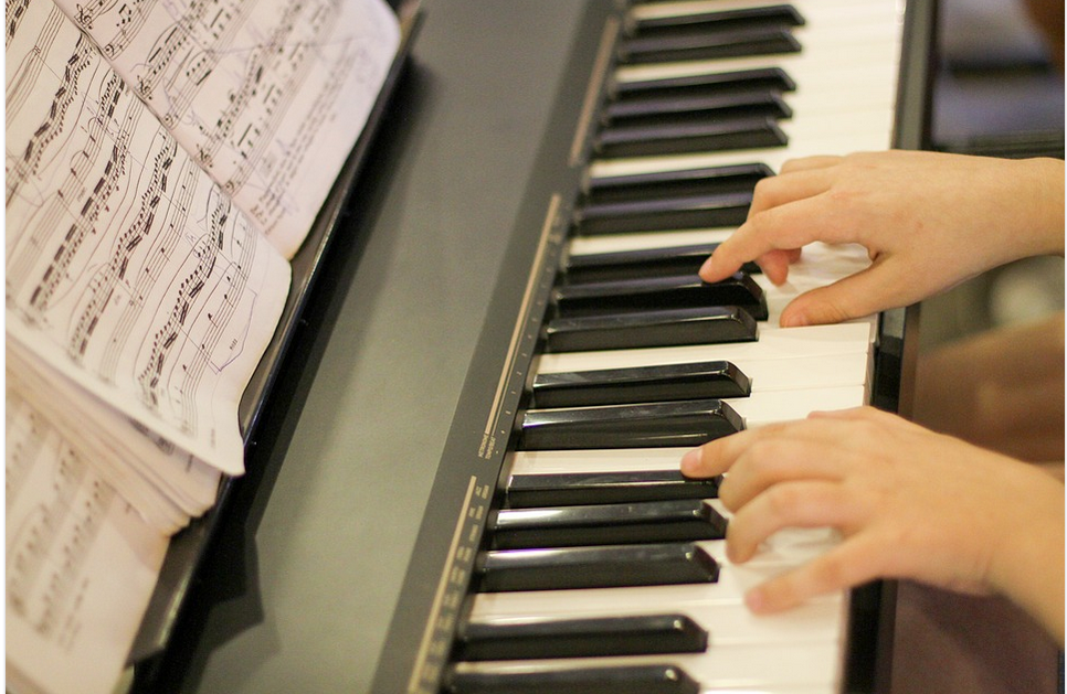 learning to paly piano